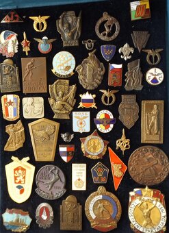 odznaky - různé druhy - 4