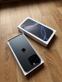 Apple iPhone 16 Pro Max 256GB černý - 4