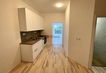 K pronájmu prostorný byt 2+1 s terasou, Hořice, ul. Sladkovs - 4
