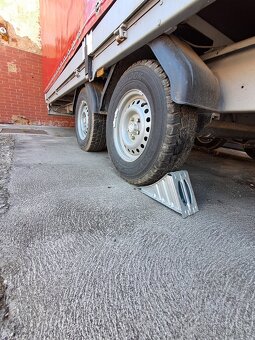 Nákladní přívěs s plachtou 3500kg PARAGAN - 4
