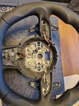CARBON padla pod volant AUDI RS - Urus design - 4