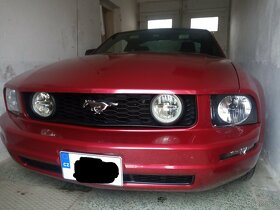 Ford Mustang - 4