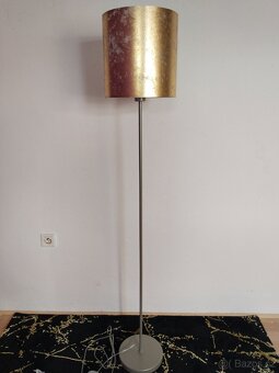 Koberec, lampa, polštářky - 4
