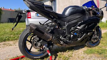 Kawasaki ZX6R Ninja - 4