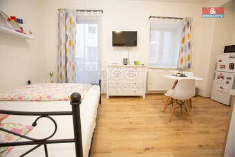 Pronájem bytu 1+kk, 25 m², Jindřichův Hradec, ul. nám. Míru - 4