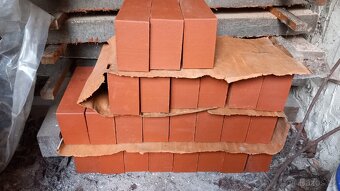 Prodám červené cihly lícovky 240x115x71. - 4
