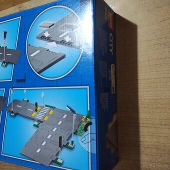 Lego City 60304 Křižovatka NOVÉ - 4