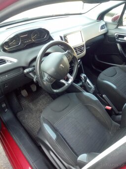 Peugeot 208 - 4