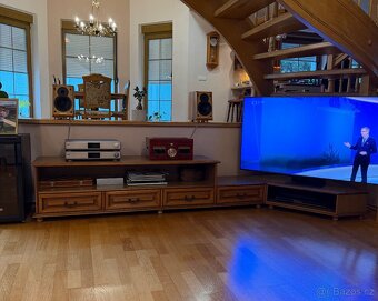 Kožená sedačka se stolem a komoda na hifi a TV - 4