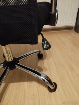 Kancelářské křeslo - 4