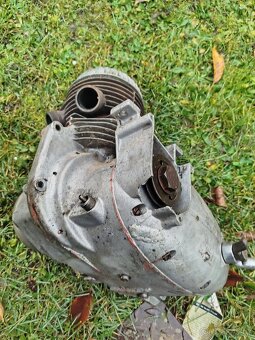 Motor ČZ 175 prase skútr typ 501.05 - 4
