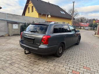 Toyota Avensis 2.2D D-4D 130kW - r.v. 2005 - náhradní díly - 4