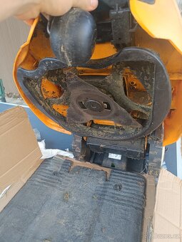 Cub Cadet Lawnkeeper 600 - 4