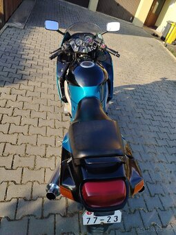 Kawasaki ZZR 600 - 4
