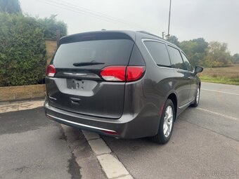 Chrysler Pacifica 3,6 Pentastar 8 míst 2017 DPH - 4