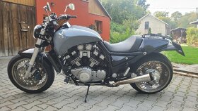 Yamaha V-max 1200 stavba - 4
