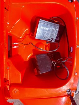 Dětské elektrické autíčko - 4