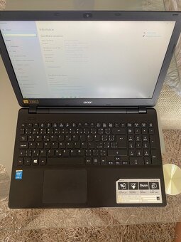 Acer Aspire E15 (E5-572G-3290) - 4