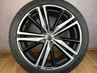 TOP zimní R21 kola Volvo XC60 originál - 4
