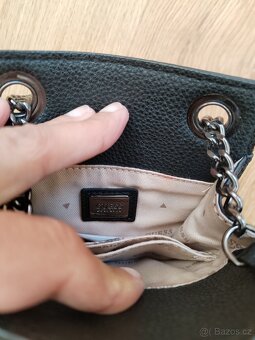 Pouzdro GUESS - 4
