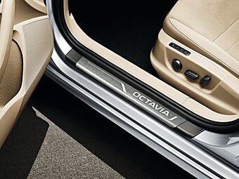 Škoda Octavia III prahove lišty nerezové originální díl - 4