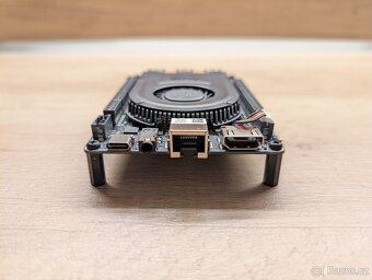 LattePanda 3 Delta - x86, 8GB RAM, 64GB eMMC - 4