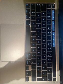 MacBook Pro 13” (2020) | 8 GB RAM | 256 GB SSD | TOP stav - 4
