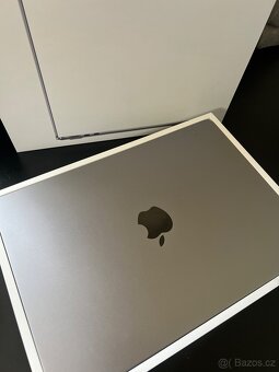 MacBook Air M2 16 GB RAM 256 SSD - 4