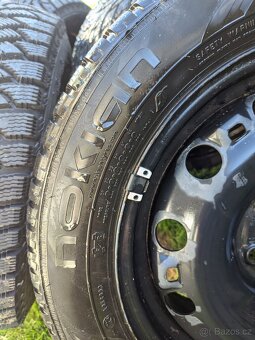 zimní kola Fabia , Rapid Nokian 185/60 r15 - 4