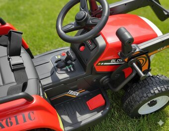 Nový lektrický traktor s nakládací lžící 90W - 4