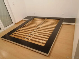 Ikea Kodal. Podstavec.Odkládací noční stolek k nízké posteli - 4