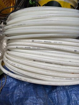 Prodej a pronajem - 4