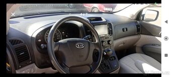 Kia Carnival - 4