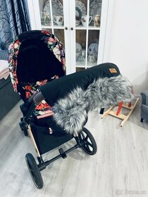 Prodám sportovní kočárek CYBEX Priam Spring Blossom - 4