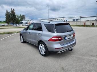 MB ML350 190kW 4x4 r. 2012 najeto 190.000km Tažné 3500kg - 4