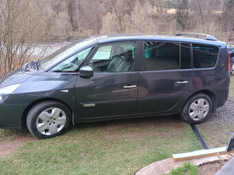 ESPACE grand 2.0Ci zakoupený v ČR 4/2015 , servis v Renaultu - 4