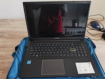 Notebook Asus Vivobook - OLED varianta - perfektní stav - 4