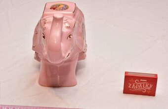 Slon z růžového porcelánu - 4