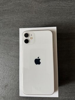 iPhone 11 64 GB Bílý - 4