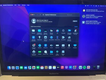 MacBook Pro 13.3" (2017) – 2,3 GHz i5, 8GB RAM, 250GB SSD - 4