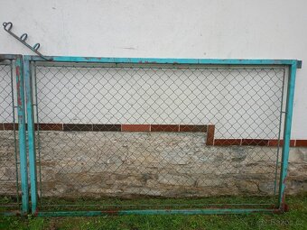 Brána - 4