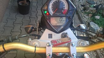 SUZUKI SV 650 N, r.v. 2003 - 4