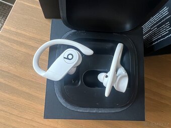 Prodám Powerbeats PRO sluchátka - 4