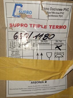 Stresni plastove okno 660x118 - 4