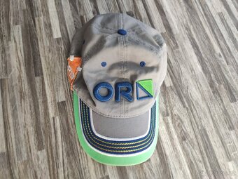 Kšiltovky a šála - 4