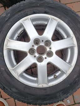215/65R16 5x112 vnitřní průměr 57,1 mm - 4