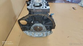 Spodek motoru Renault Master III. 2.3 dci biturbo - 4