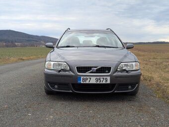 Volvo V70R 2004 Manuál - 4