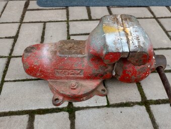 Svěrák. YORK 125 - 4