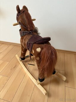 Houpací koník - 4